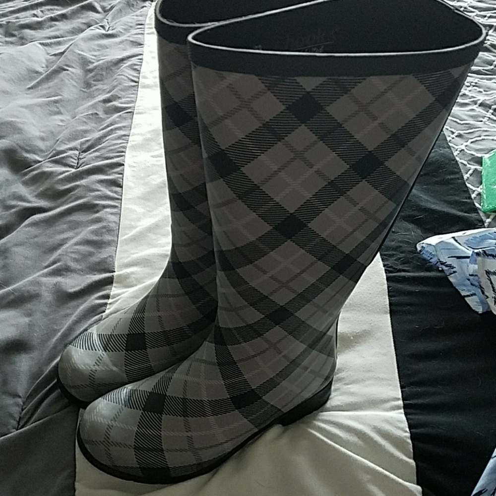 Brand new Chooka rainboots